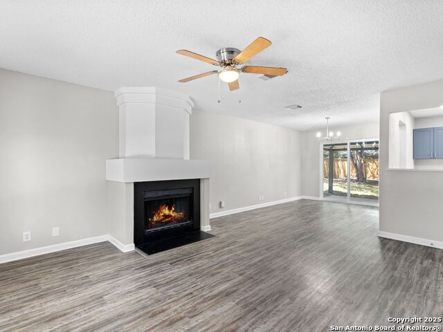 Listing photo id 3 for 13014 Hunters Moon