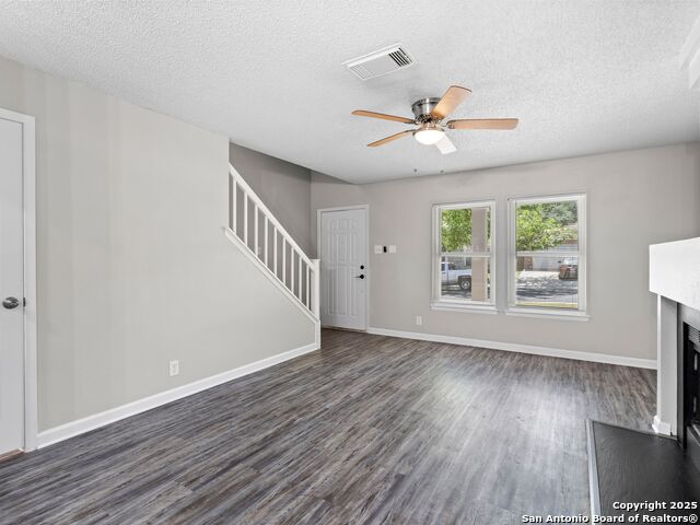 Listing photo id 7 for 13014 Hunters Moon