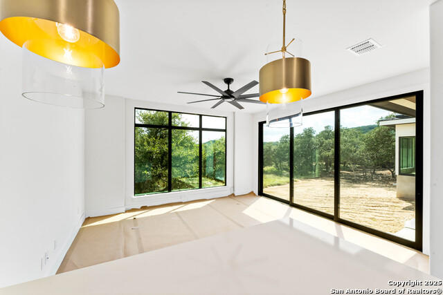 Listing photo id 10 for 23205 Logan Canyon