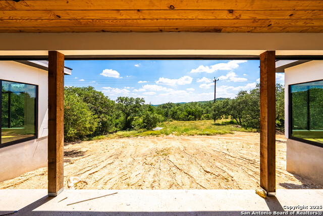 Listing photo id 22 for 23205 Logan Canyon