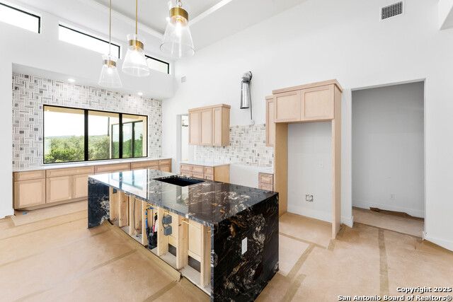 Listing photo id 7 for 23205 Logan Canyon