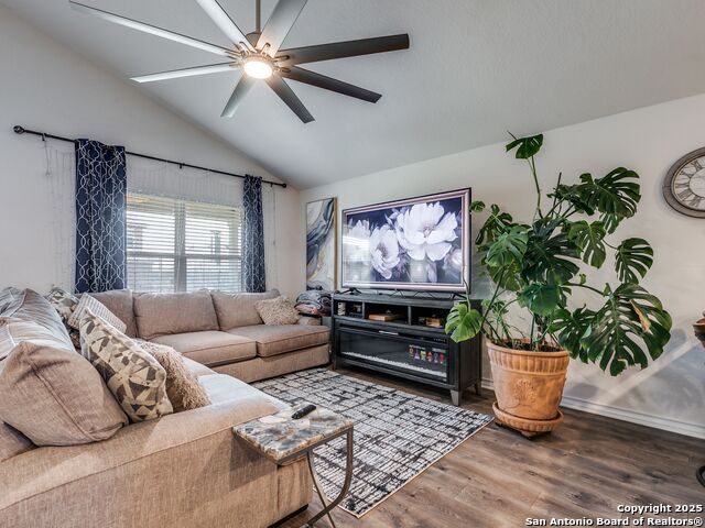 Image 5 of 30 For 9652 Western Wishes