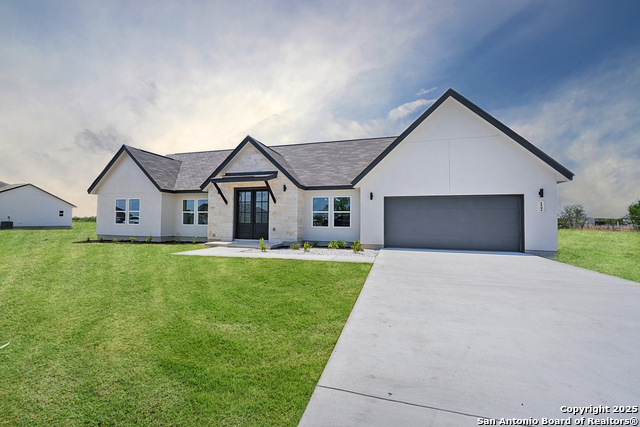Details for 122 Ranchero Way, Natalia, TX 78059