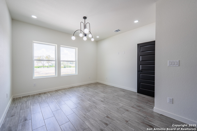 Image 27 of 43 For 122 Ranchero Way
