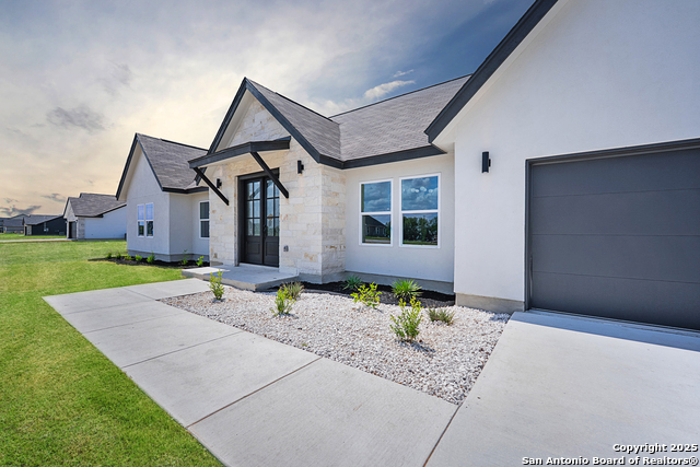 Image 3 of 43 For 122 Ranchero Way