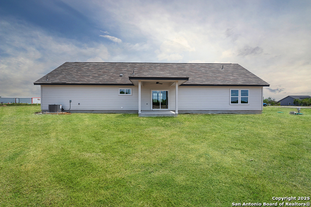 Image 40 of 43 For 122 Ranchero Way
