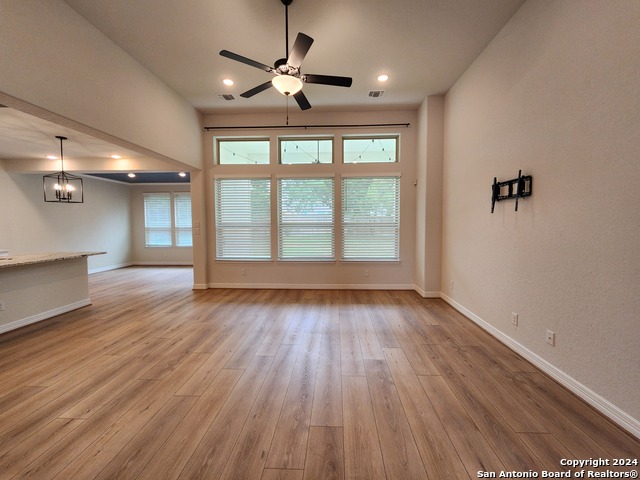 Image 3 of 42 For 644 Treetop Pass