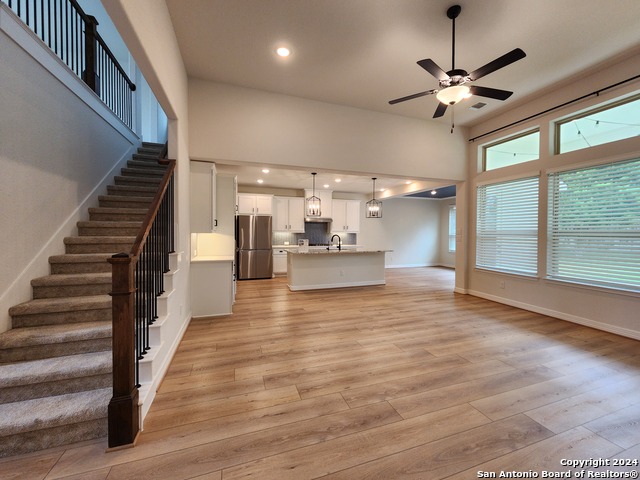 Image 5 of 42 For 644 Treetop Pass