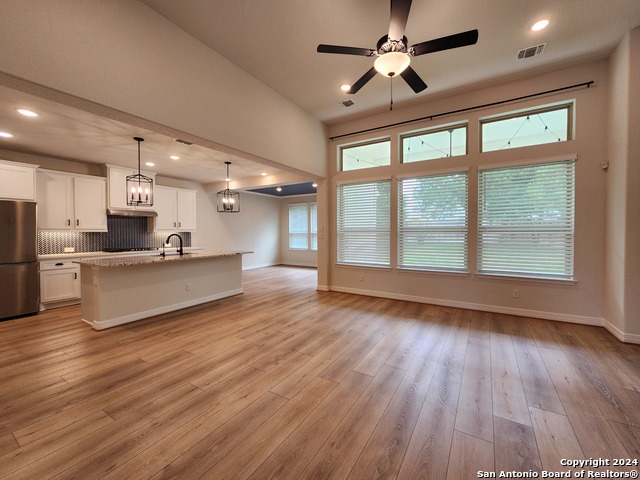 Image 9 of 42 For 644 Treetop Pass