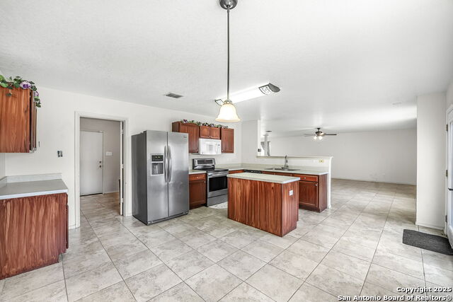 Listing photo id 8 for 9106 Sycamore