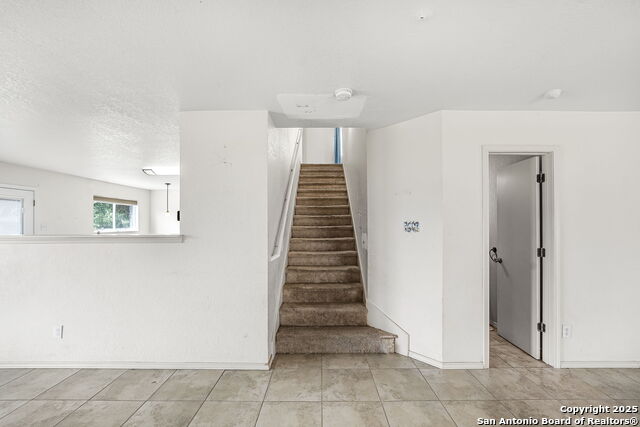 Listing photo id 14 for 9106 Sycamore