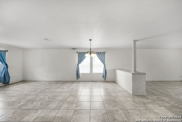 Listing photo id 2 for 9106 Sycamore