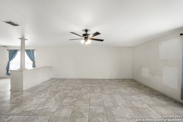 Listing photo id 4 for 9106 Sycamore