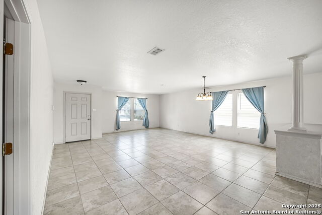 Listing photo id 5 for 9106 Sycamore