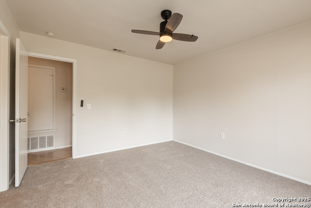 Image 11 of 24 For 5955 Oak Run