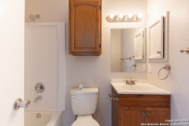 Image 13 of 24 For 5955 Oak Run