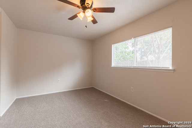 Image 14 of 24 For 5955 Oak Run