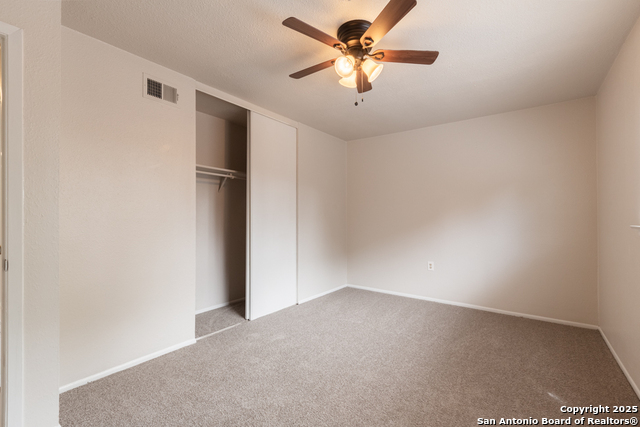 Image 15 of 24 For 5955 Oak Run