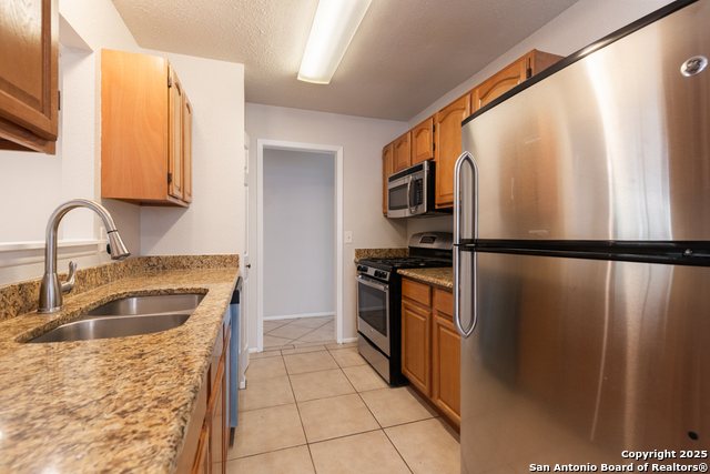 Image 8 of 24 For 5955 Oak Run