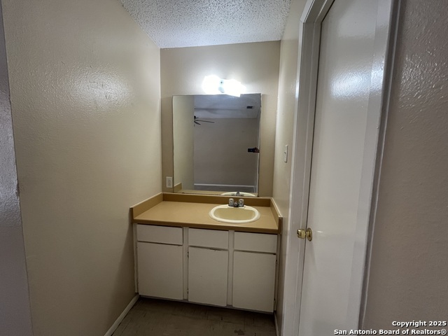 Image 13 of 15 For 300 Moursund Blvd.  8