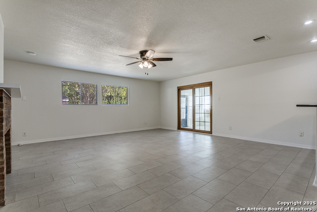 Image 13 of 31 For 415 Rampart E