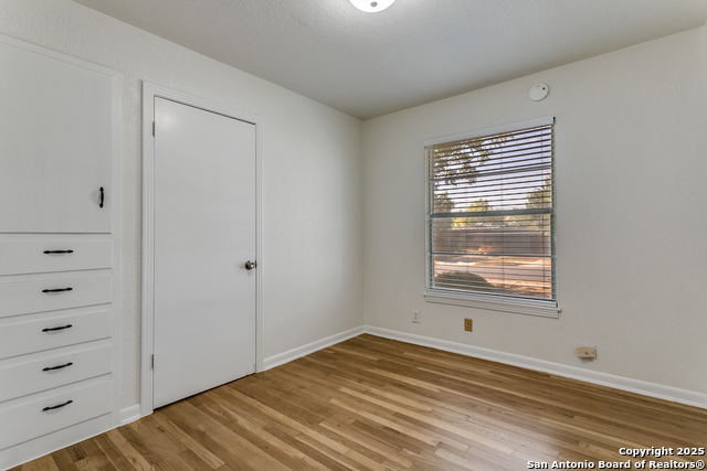 Image 18 of 31 For 415 Rampart E