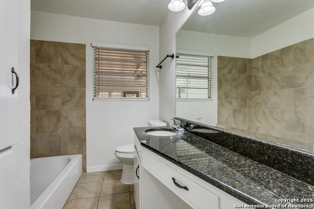 Image 19 of 31 For 415 Rampart E