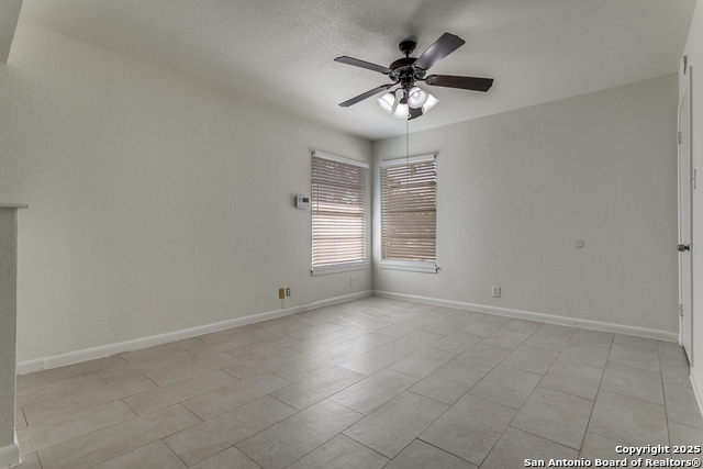 Image 21 of 31 For 415 Rampart E