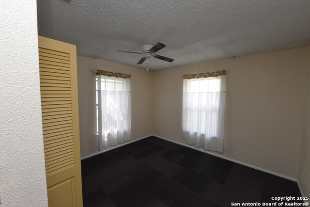 Listing photo id 20 for 633 Tolle