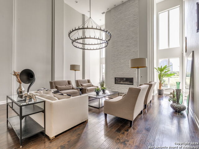 Image 12 of 69 For 43 Bristol Grn