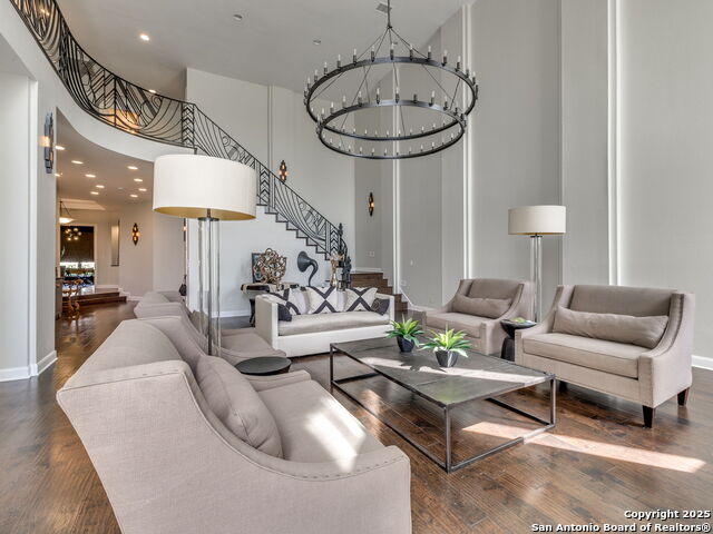 Image 14 of 69 For 43 Bristol Grn