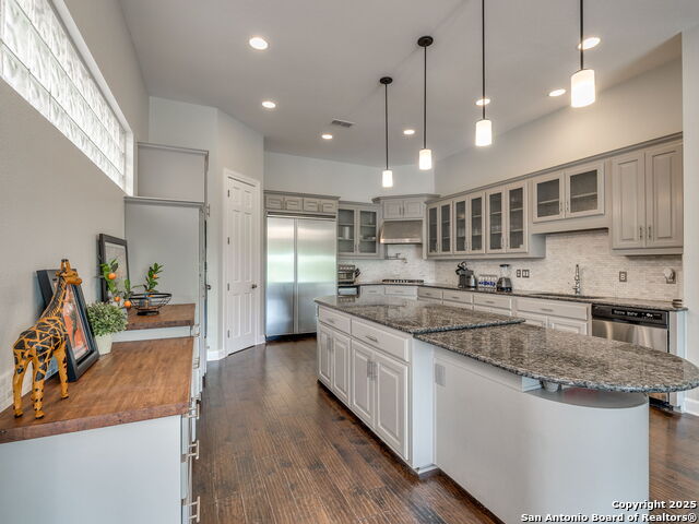 Image 24 of 69 For 43 Bristol Grn