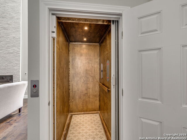 Image 31 of 69 For 43 Bristol Grn