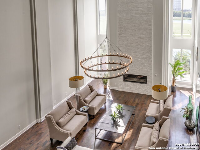 Image 34 of 69 For 43 Bristol Grn