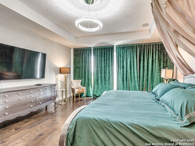 Image 36 of 69 For 43 Bristol Grn