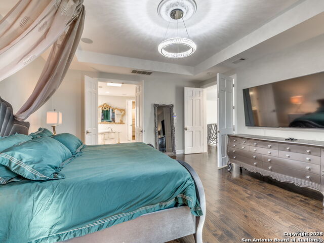 Image 38 of 69 For 43 Bristol Grn