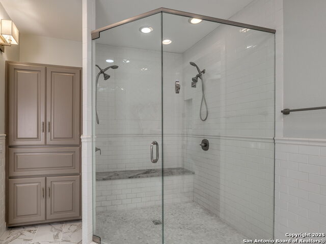 Image 41 of 69 For 43 Bristol Grn