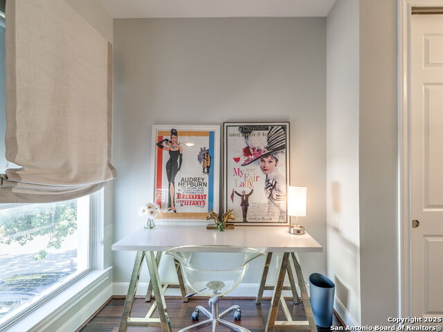 Image 50 of 69 For 43 Bristol Grn