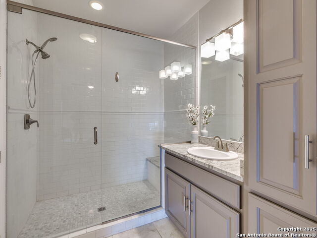 Image 53 of 69 For 43 Bristol Grn