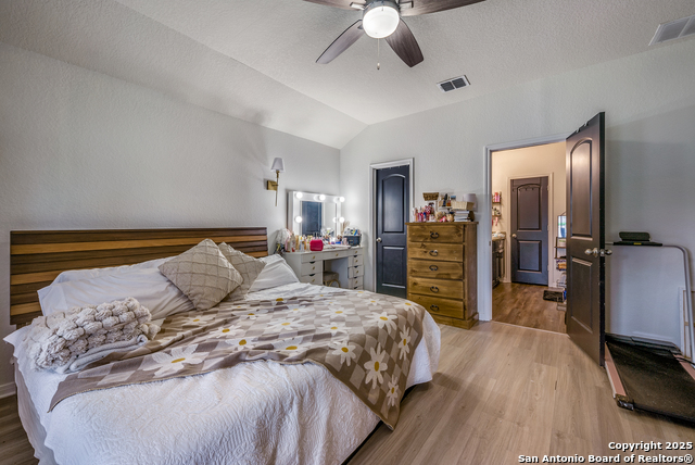 Listing photo id 10 for 6122 Underwood Way