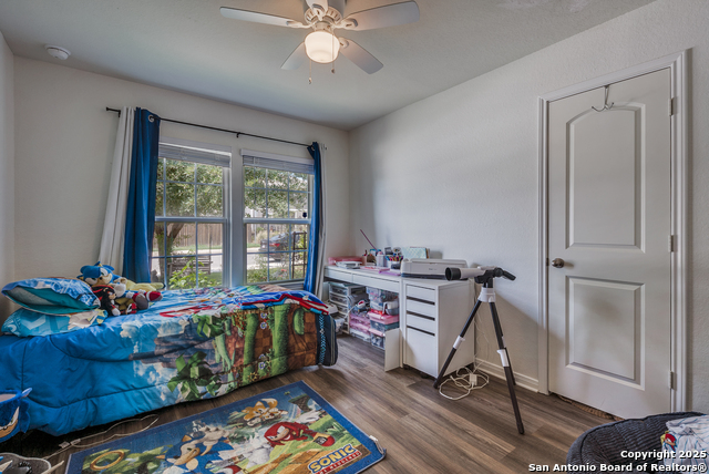 Listing photo id 14 for 6122 Underwood Way