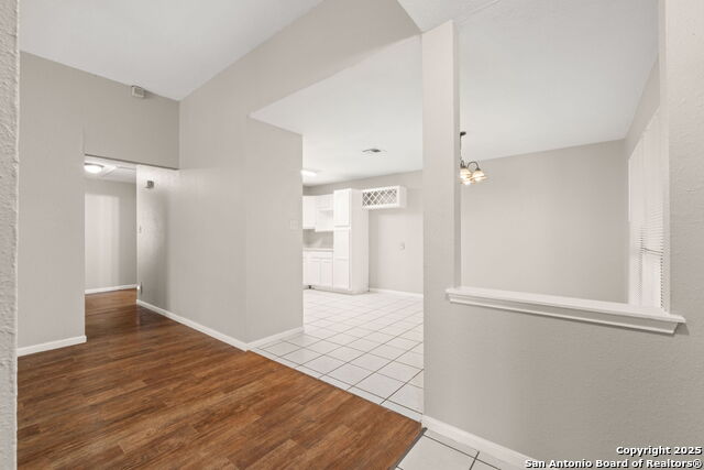 Image 4 of 25 For 7441 Barnsley