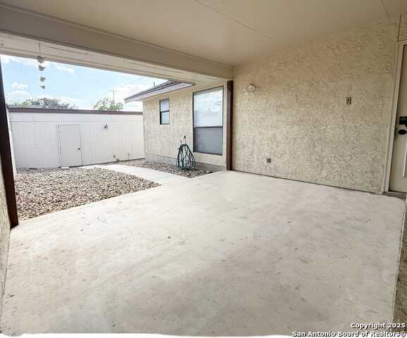 Image 13 of 16 For 5800 Royal Bnd