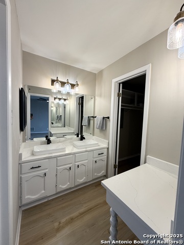 Image 5 of 16 For 5800 Royal Bnd