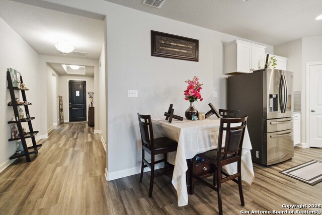 Listing photo id 2 for 1512 Anhalt