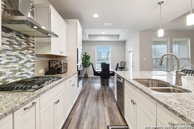 Listing photo id 3 for 1512 Anhalt