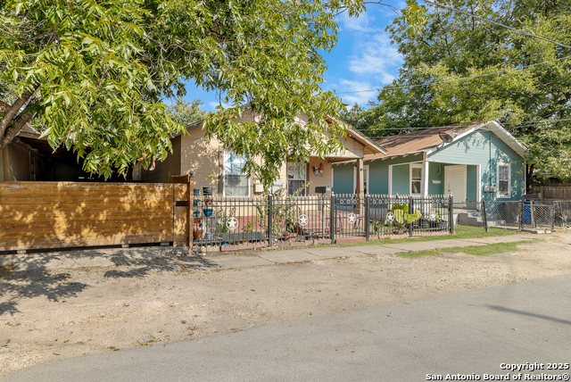 Image 2 of 16 For 806 Brazos St N