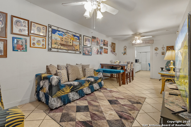 Image 4 of 16 For 806 Brazos St N