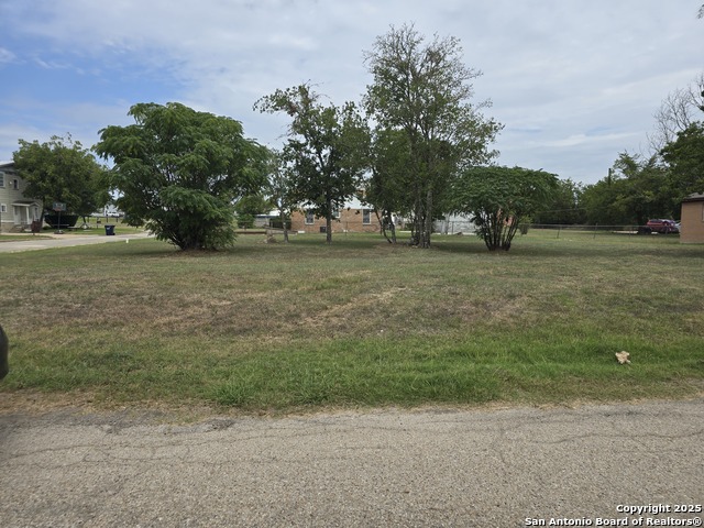 Details for 209 3rd E , Rockdale, TX 76567