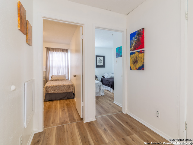 Image 11 of 33 For 10006 Sandy Field